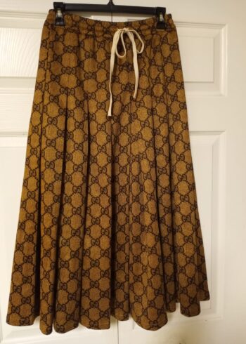 Gucci gg Midi skirt, www.notyourregularcloset.com