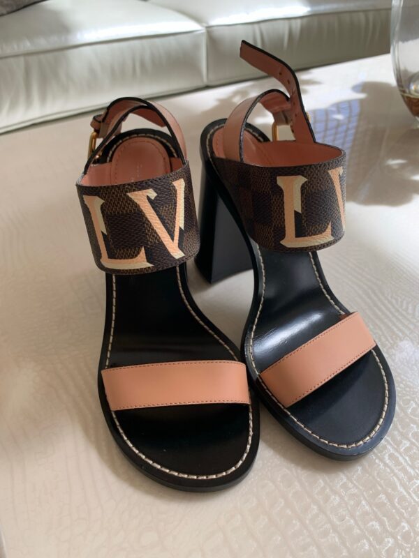 Louis Vuitton passenger sandals
